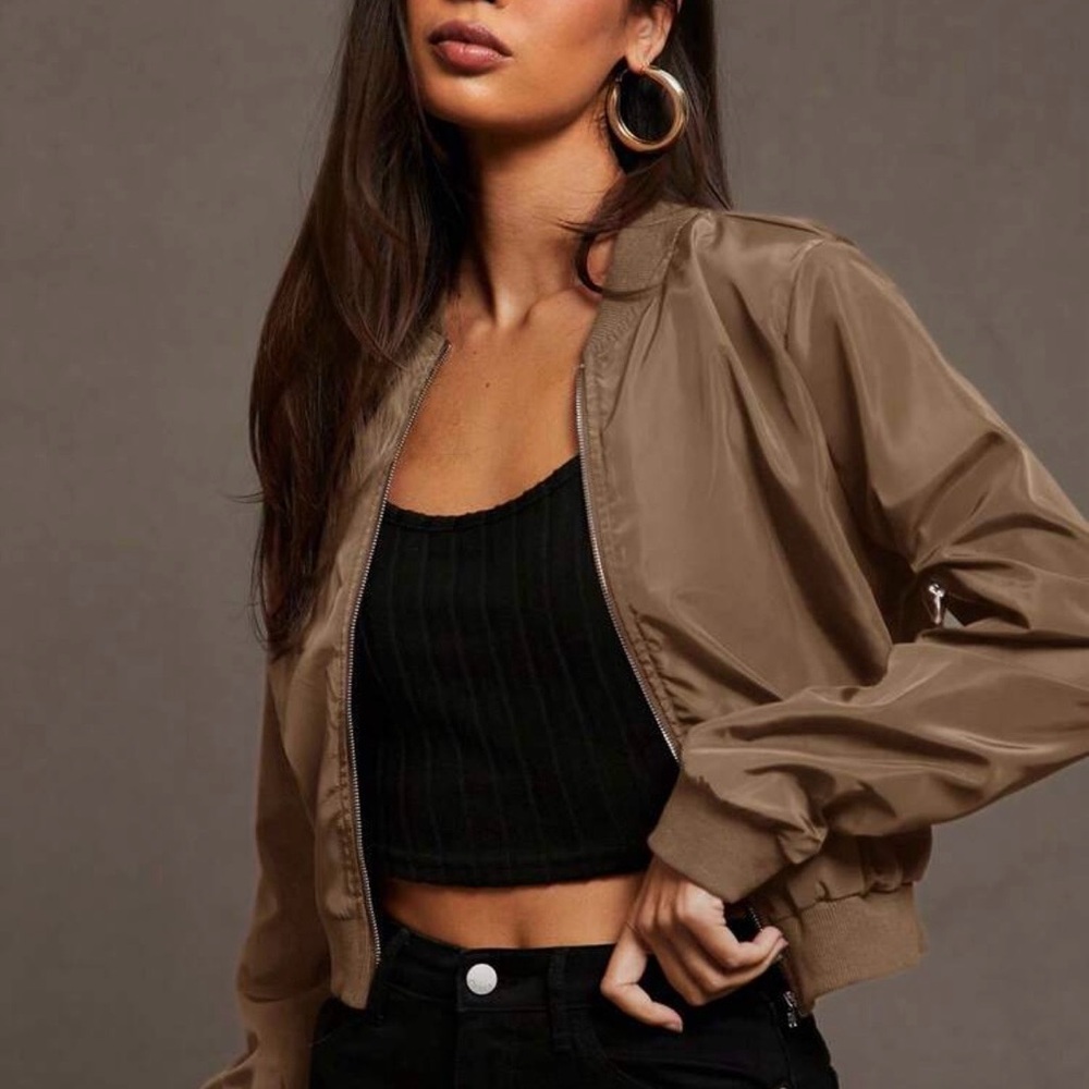 NWT Siren Gaze Zip Up Wind Bomber Jacket In Fall/Winter
Brown Women Casual Large